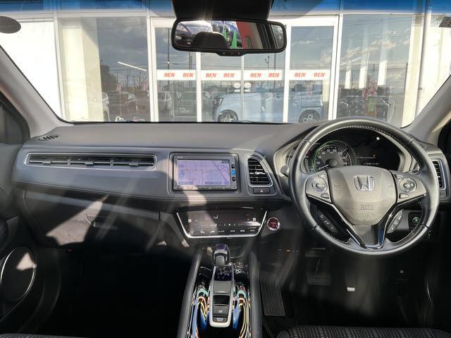 ヴェゼル ハイブリッドＺ・ホンダセンシング　走行：２４０００キロ　ホンダセンシング　ナビ　ＴＶ　ＤＶＤ　Ｂｌｕｅｔｏｏｔｈ　バックカメラ　ＥＴＣ車載器　クルコン　プッシュスタート　キーフリー　ＬＥＤヘッドライト（7枚目）