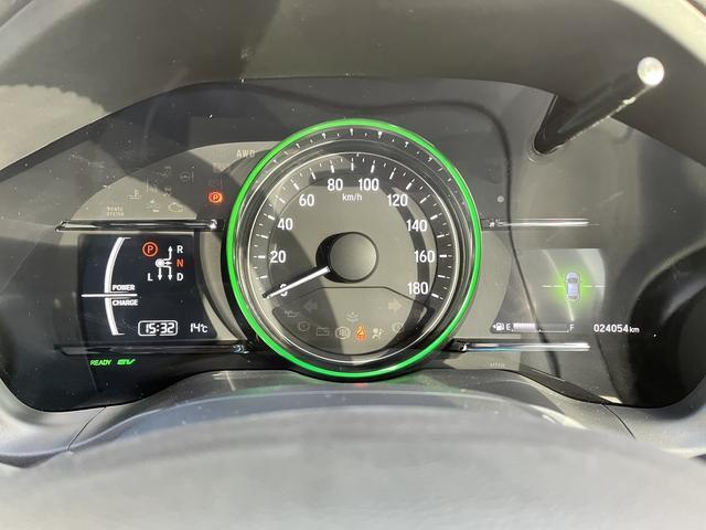 ヴェゼル ハイブリッドＺ・ホンダセンシング　走行：２４０００キロ　ホンダセンシング　ナビ　ＴＶ　ＤＶＤ　Ｂｌｕｅｔｏｏｔｈ　バックカメラ　ＥＴＣ車載器　クルコン　プッシュスタート　キーフリー　ＬＥＤヘッドライト（8枚目）