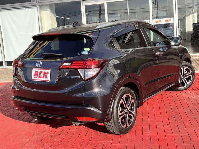 ヴェゼル ハイブリッドＺ・ホンダセンシング　走行：２４０００キロ　ホンダセンシング　ナビ　ＴＶ　ＤＶＤ　Ｂｌｕｅｔｏｏｔｈ　バックカメラ　ＥＴＣ車載器　クルコン　プッシュスタート　キーフリー　ＬＥＤヘッドライト（9枚目）