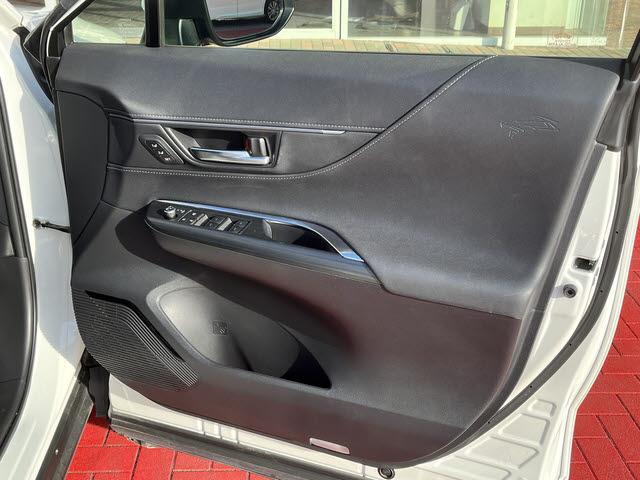 ハリアー Ｚ　レザーパッケージ　車検：令和８年１２月　走行：２６０００キロ　モデリスタエアロ　　　衝突軽減　Ｄオーディオ　フルセグＴＶ　Ｂｌｕｅｔｏｏｔｈ　全方位カメラ　パワーバックドア　ＥＴＣ車載器　シートヒーター　パワーシート（20枚目）