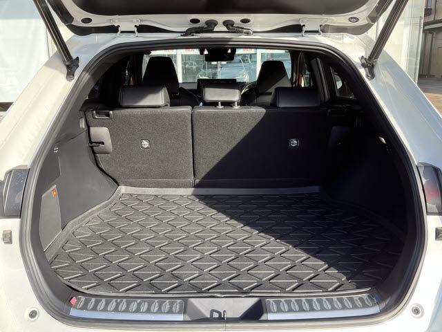 ハリアー Ｚ　レザーパッケージ　車検：令和８年１２月　走行：２６０００キロ　モデリスタエアロ　　　衝突軽減　Ｄオーディオ　フルセグＴＶ　Ｂｌｕｅｔｏｏｔｈ　全方位カメラ　パワーバックドア　ＥＴＣ車載器　シートヒーター　パワーシート（25枚目）