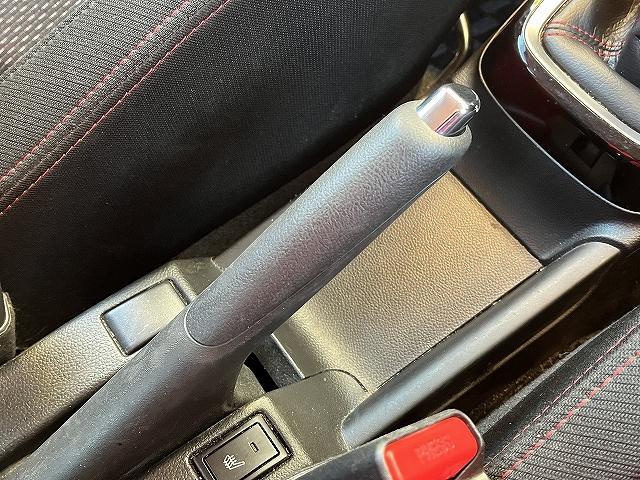 スイフトスポーツ ベースグレード　６速マニュアル　車検：令和９年９月　衝突軽減　ナビ　シートヒーター　プッシュスタート　キーフリー　ＥＴＣ車載器　ＬＥＤヘッドライト（18枚目）