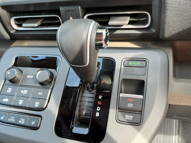 フリード ｅ：ＨＥＶエアー　ＥＸ　登録届出済未使用車　６人乗り　車検：令和１０年１１月　衝突軽減　電動パーキング　ブレーキオートホールド　両側パワースライドドア　プッシュスタート　キーフリー　ＬＥＤヘッドライト（17枚目）