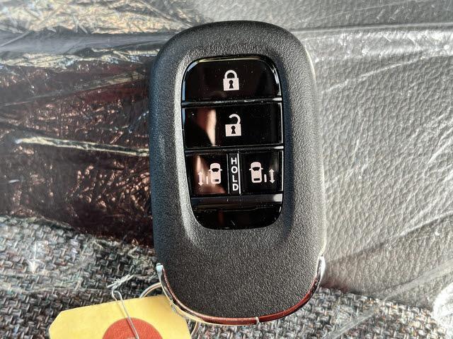 フリード ｅ：ＨＥＶエアー　ＥＸ　登録届出済未使用車　６人乗り　車検：令和１０年１１月　衝突軽減　電動パーキング　ブレーキオートホールド　両側パワースライドドア　プッシュスタート　キーフリー　ＬＥＤヘッドライト（24枚目）