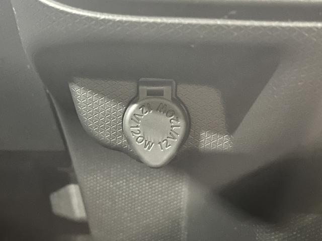 タント ファンクロスターボリミテッド　登録届出済未使用車　ターボ　車検：令和１０年９月　衝突軽減　ＬＥＤ　両側パワースライドドア　９インチＤオーディオ　フルセグＴＶ　全方位カメラ　シートヒーター　ウェルカムオープン（18枚目）