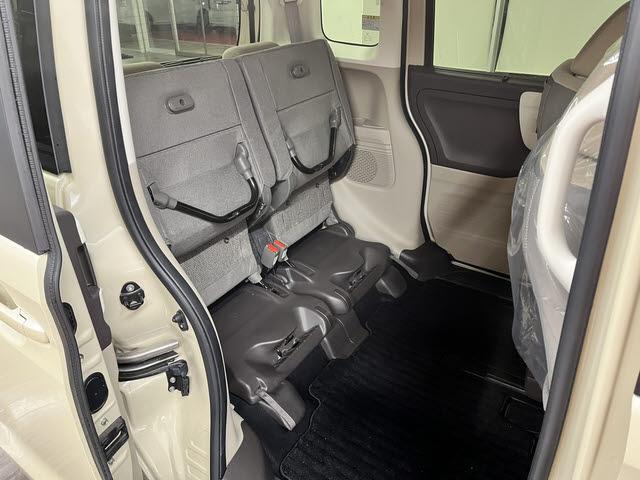 Ｎ－ＢＯＸ Ｇ・ＥＸホンダセンシング　車検：令和８年１２月　衝突軽減　ナビ　Ｂｌｕｅｔｏｏｔｈ　バックカメラ　両側パワースライドドア　ＥＴＣ車載器　ＵＳＢソケット　プッシュスタート　キーフリー（23枚目）
