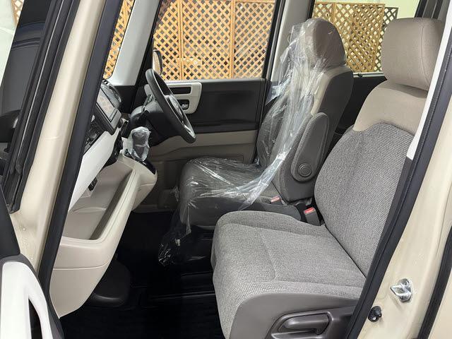 Ｎ－ＢＯＸ Ｇ・ＥＸホンダセンシング　車検：令和８年１２月　衝突軽減　ナビ　Ｂｌｕｅｔｏｏｔｈ　バックカメラ　両側パワースライドドア　ＥＴＣ車載器　ＵＳＢソケット　プッシュスタート　キーフリー（24枚目）