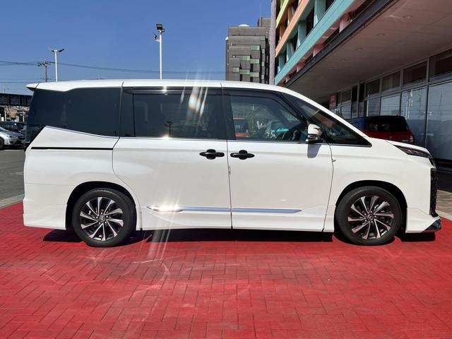 ヴォクシー ハイブリッドＳ－Ｚ　ハイブリッドＳＺ＿モデリスタエアロ　１０型純正ナビ付ディスプレイオーディオ　両側パワースライドドア　ＥＴＣ２．０　ドラレコ前後　シートヒーター　クルコン　ＬＥＤヘッドライト　ＣＤ　ＤＶＤ（12枚目）