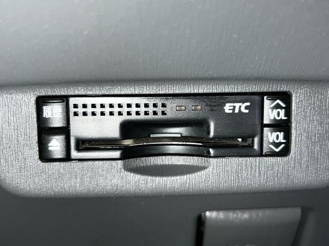S プッシュスタート ETC AUX オートエアコン ラジオ(AM/ FM) CDデッキ パワーステアリング パワーウィンドウ パワーロック(25枚目)