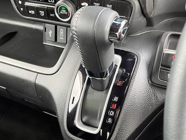 Ｎ－ＢＯＸカスタム Ｌ　特別仕様車スタイル＋ブラック　ホンダセンシング　ＣＭＢＳ　ＬＫＡＳ　ＡＣＣ　ＡＨＢ　両側パワスラ　ナビ　フルセグ　Ｂｌｕｅｔｏｏｔｈオーディオ　ＤＶＤ再生　シートヒーター　ＬＥＤフォグ　電動パーキング（26枚目）