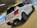 スイフトスポーツ ベースグレード　車検：令和９年３月　スポーツ　６速マニュアル　８インチナビ　フルセグＴＶ　ＤＶＤ再生　Ｂｌｕｅｔｏｏｔｈ　全方位カメラ　ＥＴＣ車載器　ＬＥＤヘッドライト　クルーズコントロール　プッシュスタート（6枚目）