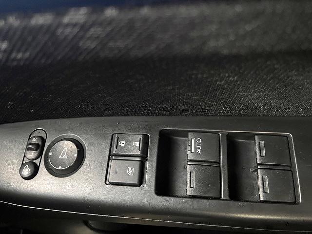 N-BOX G・Lパッケージ G-Lパッケージ_ナビ/Bカメラ_パワスラ_HID プッシュスタート オートライト(19枚目)