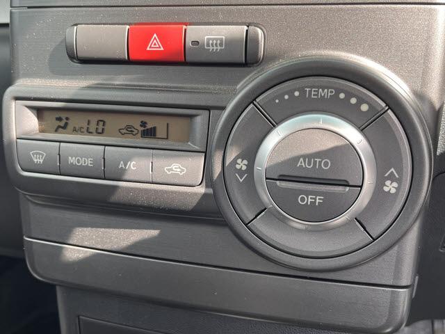 ピクシススペース カスタム　Ｘ　カスタムＸ＿社外ナビ／ＴＶ＿ＨＩＤヘッドライト＿アイドリングストップ＿エコアイドル＿キーフリー＿ウインカードアミラー（17枚目）