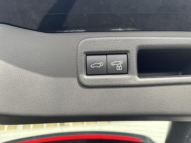 ハリアー Ｚ　レザーパッケージ　Ｚレザーパッケージ＿１２．３インチディスプレイオーディオ＿Ｂモニターデジタルインナーミラー＿シートヒーター＿ステアリンヒーター＿クルーズコントロール＿パワーバックドア＿ＥＴＣ（23枚目）