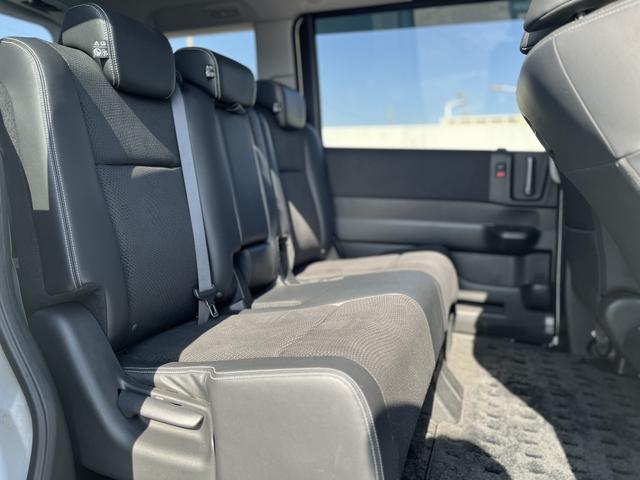 ステップワゴンスパーダ Ｚ　クールスピリット　スパーダＺクールスピリット＿９インチナビ＿フルセグＴＶ＿バックモニター＿両側パワースライドドア＿クルーズコントロール＿ハーフレザーシート＿ＨＩＤヘッドライト（8枚目）