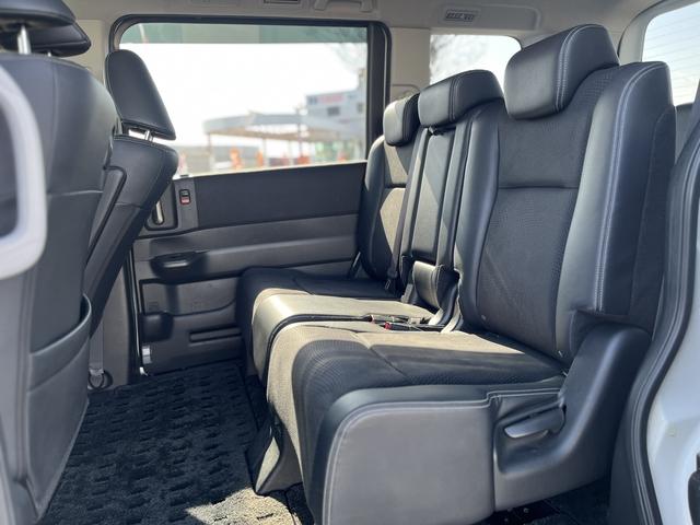 ステップワゴンスパーダ Ｚ　クールスピリット　スパーダＺクールスピリット＿９インチナビ＿フルセグＴＶ＿バックモニター＿両側パワースライドドア＿クルーズコントロール＿ハーフレザーシート＿ＨＩＤヘッドライト（13枚目）