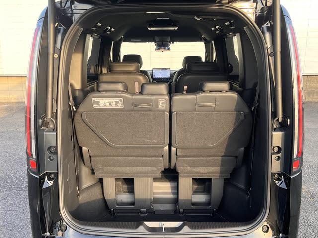 ステップワゴン e:HEVスパーダ スパーダeHEV_FDモニター_ナビ_11.4型ディスプレイオーディオナビ_クルーズコントロール_両側パワースライドドア_ハーフレザーシート_シートヒーター_後席オートエアコン_シートバックテーブル(16枚目)