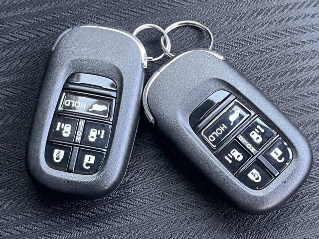 ステップワゴン e:HEVスパーダ スパーダeHEV_FDモニター_ナビ_11.4型ディスプレイオーディオナビ_クルーズコントロール_両側パワースライドドア_ハーフレザーシート_シートヒーター_後席オートエアコン_シートバックテーブル(24枚目)