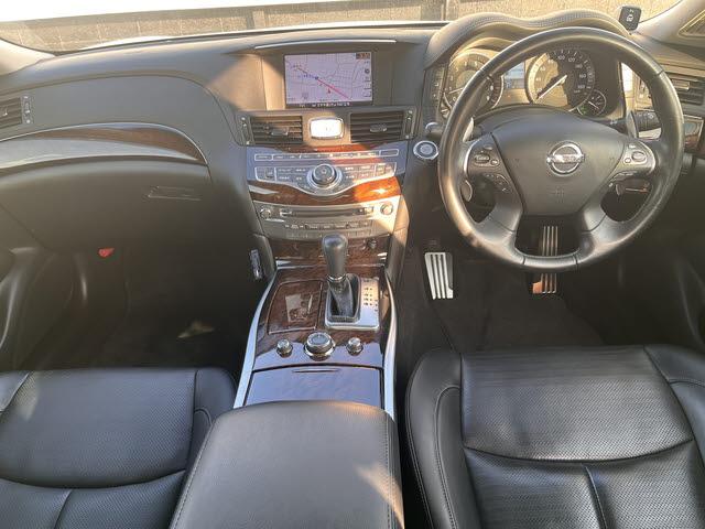 フーガ 370GT タイプS 370GTタイプS_純正ナビ_ブラックレザーシート_サンルーフ_バックカメラ_クルーズコントロール_HIDヘッドライト_ETC_ステアリングリモコン_プッシュスタート_ブラインドスポットモニター(3枚目)