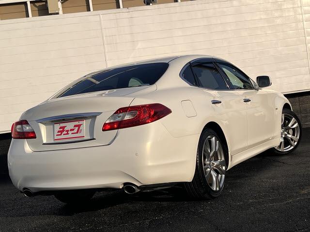 フーガ 370GT タイプS 370GTタイプS_純正ナビ_ブラックレザーシート_サンルーフ_バックカメラ_クルーズコントロール_HIDヘッドライト_ETC_ステアリングリモコン_プッシュスタート_ブラインドスポットモニター(5枚目)