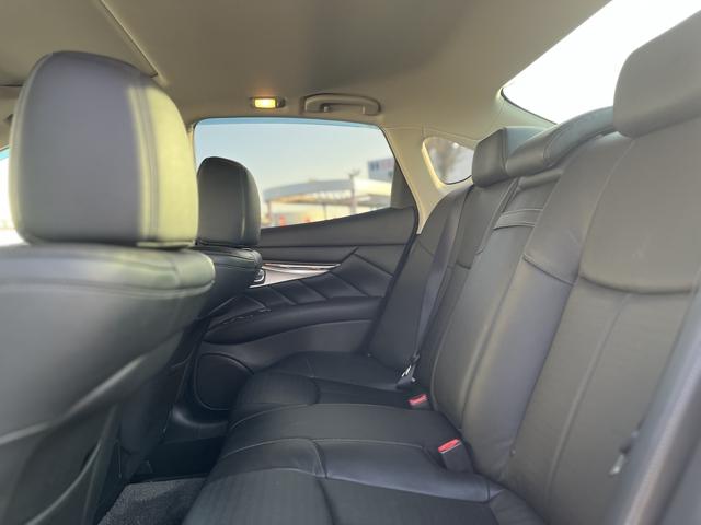 フーガ 370GT タイプS 370GTタイプS_純正ナビ_ブラックレザーシート_サンルーフ_バックカメラ_クルーズコントロール_HIDヘッドライト_ETC_ステアリングリモコン_プッシュスタート_ブラインドスポットモニター(8枚目)