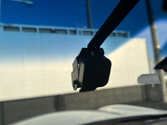 フーガ 370GT タイプS 370GTタイプS_純正ナビ_ブラックレザーシート_サンルーフ_バックカメラ_クルーズコントロール_HIDヘッドライト_ETC_ステアリングリモコン_プッシュスタート_ブラインドスポットモニター(12枚目)