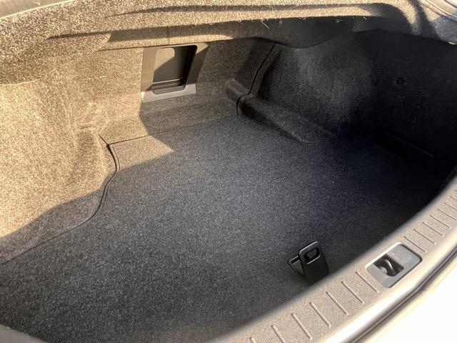 フーガ 370GT タイプS 370GTタイプS_純正ナビ_ブラックレザーシート_サンルーフ_バックカメラ_クルーズコントロール_HIDヘッドライト_ETC_ステアリングリモコン_プッシュスタート_ブラインドスポットモニター(18枚目)