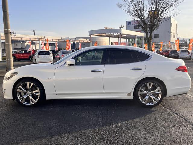 フーガ 370GT タイプS 370GTタイプS_純正ナビ_ブラックレザーシート_サンルーフ_バックカメラ_クルーズコントロール_HIDヘッドライト_ETC_ステアリングリモコン_プッシュスタート_ブラインドスポットモニター(24枚目)