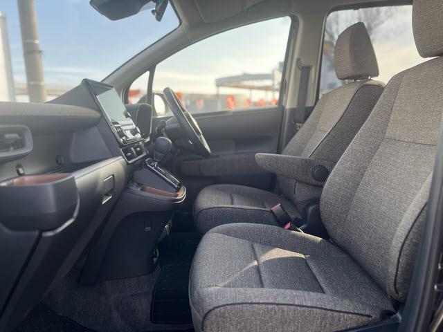 シエンタ Ｚ　Ｚ＿純正８インチＤオーディオ＿フルセグＴＶ＿Ｂｌｕｅｔｏｏｔｈ＿ＥＴＣ＿両側パワースライドドア＿レーダークルーズコントロール＿アイドリングストップ＿ＬＥＤヘッドライト＿ステアリングリモコン（14枚目）