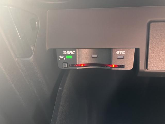 A4 2.0TFSIクワトロSラインパケ 2.0TFSIクワトロSラインパッケージ4WD アダクティブクルーズ 純正ナビ/フルセグ バックモニター プッシュスタート LEDヘッドライト ハーフレザーシート パワーシート 電子パーキング(19枚目)