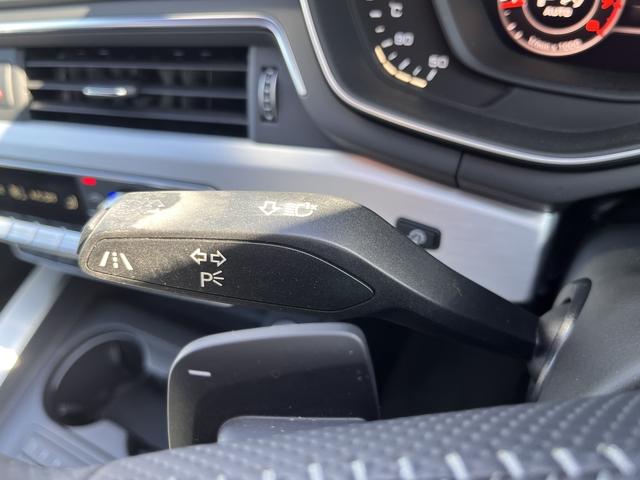 A4 2.0TFSIクワトロSラインパケ 2.0TFSIクワトロSラインパッケージ4WD アダクティブクルーズ 純正ナビ/フルセグ バックモニター プッシュスタート LEDヘッドライト ハーフレザーシート パワーシート 電子パーキング(23枚目)