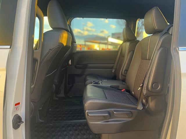 ノア ハイブリッドＳ－Ｚ　ハイブリッドＳ－Ｚ＿１０．５インチＤＡナビ／フルセグＴＶ＿ＬＥＤライト＿両側パワースライドドア＿クルーズコントロール＿前席シートヒーター＿前後ドライブレコーダー（13枚目）