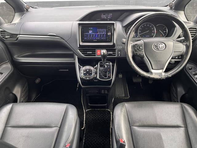 エスクァイア Ｇｉ　Ｇｉ＿社外ナビ＿Ｂカメラ＿Ｗパワスラ＿ワンオーナー＿クルーズコントロール＿前席シートヒーター＿ＬＥＤヘッドライト＿アイドリングストップ＿ＥＴＣ（3枚目）