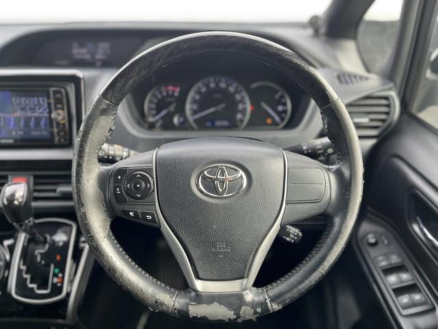 エスクァイア Ｇｉ　Ｇｉ＿社外ナビ＿Ｂカメラ＿Ｗパワスラ＿ワンオーナー＿クルーズコントロール＿前席シートヒーター＿ＬＥＤヘッドライト＿アイドリングストップ＿ＥＴＣ（12枚目）