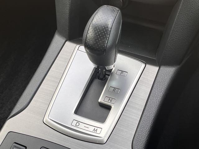 レガシィアウトバック 2.5iアイサイト Sパッケージリミテッド 2.5iアイサイトSパッケージリミテッド_4WD_ワンオーナー_社外ナビ/フルセグTV_HIDヘッドライト_前席シートヒーター_クルーズコントロール_(14枚目)