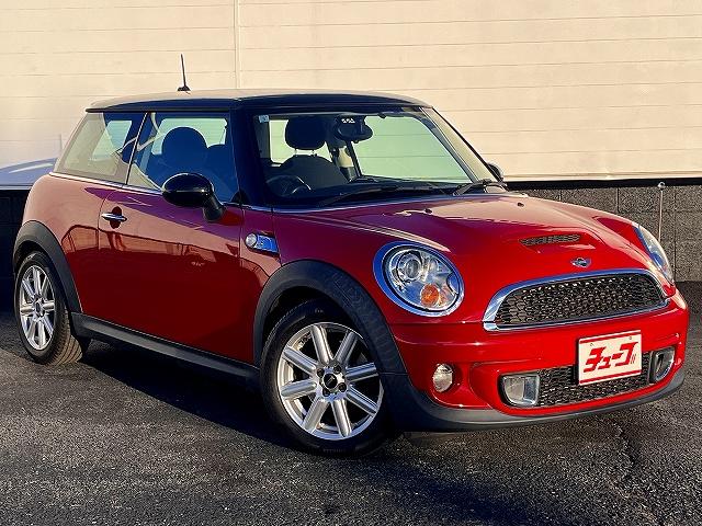 ＭＩＮＩ クーパーＳ　クーパーＳ＿プッシュスタート＿社外ナビ／ＴＶ＿パドルシフト＿ＥＴＣ（2枚目）