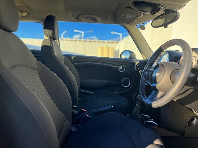 ＭＩＮＩ クーパーＳ　クーパーＳ＿プッシュスタート＿社外ナビ／ＴＶ＿パドルシフト＿ＥＴＣ（7枚目）