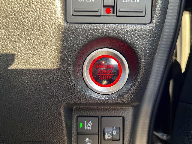 Ｎ－ＢＯＸカスタム Ｌターボ＿ホンダセンシング　カスタムＬターボ＿ホンダセンシング＿純正ナビ／フルセグＴＶ＿バックモニター＿両側パワースライドドア＿前後ドライブレコーダー＿シートヒーター＿クルーズコントロール＿ステアリングリモコン電子パーキング（21枚目）