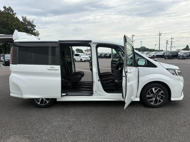 ステップワゴンスパーダ スパーダホンダセンシング ホンダセンシング純正ナビBカメラETC付き 両側電動スライドドア アルミホイール オートクルーズコントロール ターボ アイドリングストップ 衝突防止システム LEDヘッドランプ スマートキー エアコン(44枚目)