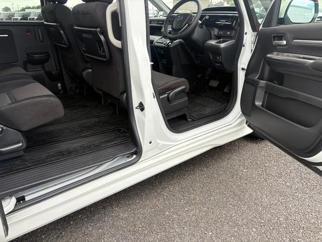 ステップワゴンスパーダ スパーダホンダセンシング ホンダセンシング純正ナビBカメラETC付き 両側電動スライドドア アルミホイール オートクルーズコントロール ターボ アイドリングストップ 衝突防止システム LEDヘッドランプ スマートキー エアコン(74枚目)