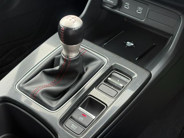シビック RS ホンダセンシング純正ナビBカメラETC アルミホイール フルセグ シートヒーター オートクルーズコントロール ターボ アイドリングストップ 衝突防止システム LEDヘッドランプ ドライブレコーダー(30枚目)