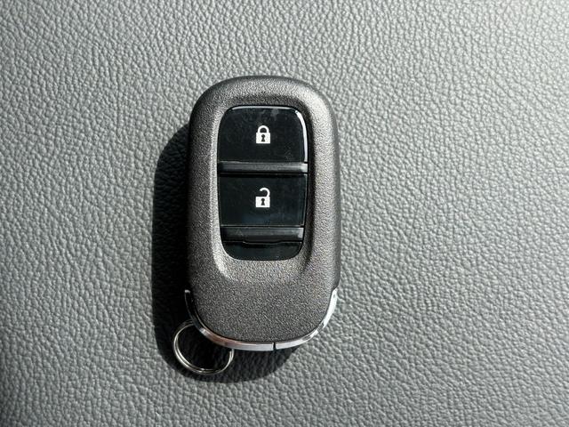 シビック e:HEVEX ホンダセンシング純正ナビBカメラ ETC サンルーフ アルミホイール フルセグ シートヒーター オートクルーズコントロール アイドリングストップ 衝突防止システム LEDヘッドランプ パワーシート(31枚目)