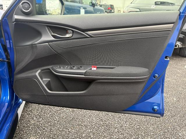 シビック ハッチバック ホンダセンシング純正ナビBカメラ ETC アルミホイール フルセグ シートヒーター オートクルーズコントロール ターボ DVD再生 アイドリングストップ 衝突防止システム LEDヘッドランプ エアコン(73枚目)