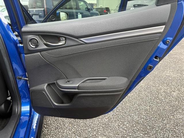 シビック ハッチバック ホンダセンシング純正ナビBカメラ ETC アルミホイール フルセグ シートヒーター オートクルーズコントロール ターボ DVD再生 アイドリングストップ 衝突防止システム LEDヘッドランプ エアコン(76枚目)