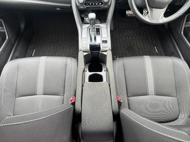 シビック ハッチバック ホンダセンシング純正ナビBカメラ ETC アルミホイール フルセグ シートヒーター オートクルーズコントロール ターボ DVD再生 アイドリングストップ 衝突防止システム LEDヘッドランプ エアコン(79枚目)