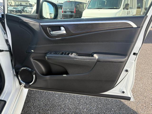 ジェイド ハイブリッドX 純正ナビBカメラETC付き(71枚目)