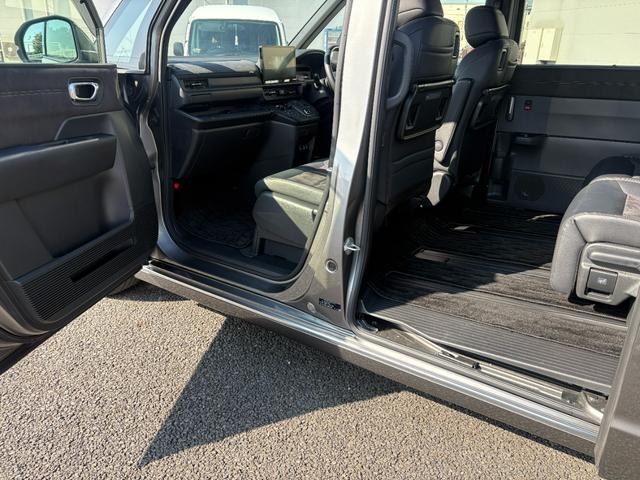 ステップワゴン ｅ：ＨＥＶスパーダプレミアムライン　１オーナー・センシング純正ナビＢカメラ（69枚目）