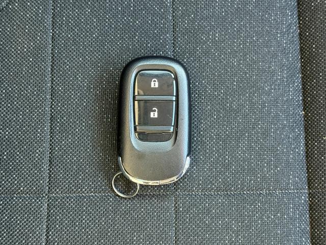 ヴェゼル ｅ：ＨＥＶＸ　１オーナー・センシング純正ナビＢカメラＥＴＣ　アルミホイール　フルセグ　オートクルーズコントロール　アイドリングストップ　衝突防止システム　ＬＥＤヘッドランプ　ドライブレコーダー　スマートキー　記録簿（34枚目）