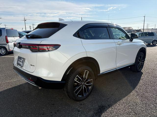 ヴェゼル e:HEVZ 1オーナー・センシング純正ナビBカメラ アルミホイール フルセグ 電動リアゲート シートヒーター オートクルーズコントロール DVD再生 アイドリングストップ 衝突防止システム 盗難防止システム(10枚目)