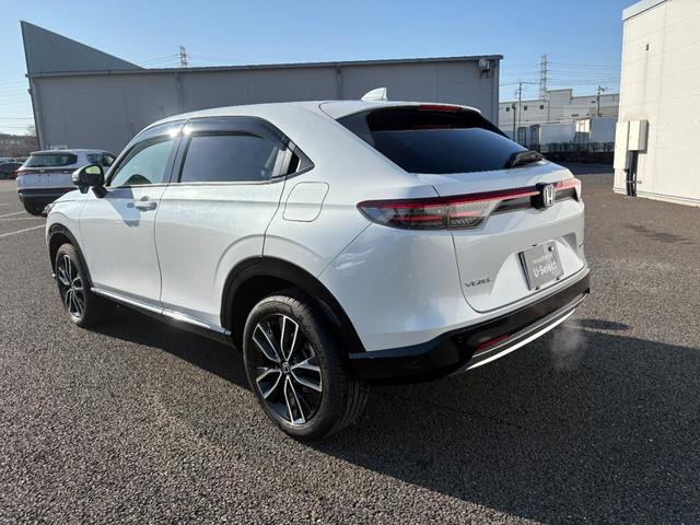 ヴェゼル e:HEVZ 1オーナー・センシング純正ナビBカメラ アルミホイール フルセグ 電動リアゲート シートヒーター オートクルーズコントロール DVD再生 アイドリングストップ 衝突防止システム 盗難防止システム(12枚目)